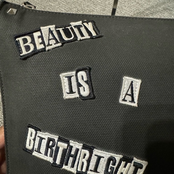 EUC VALENTINO GARAVANI X JAMIE REID APPLIQUÉ SLOGAN CLUTCH and dust bag UNISEX - Picture 8 of 14